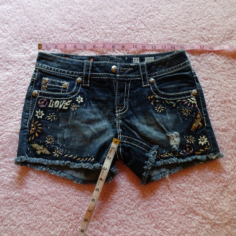 Miss Me Shorts Size 27